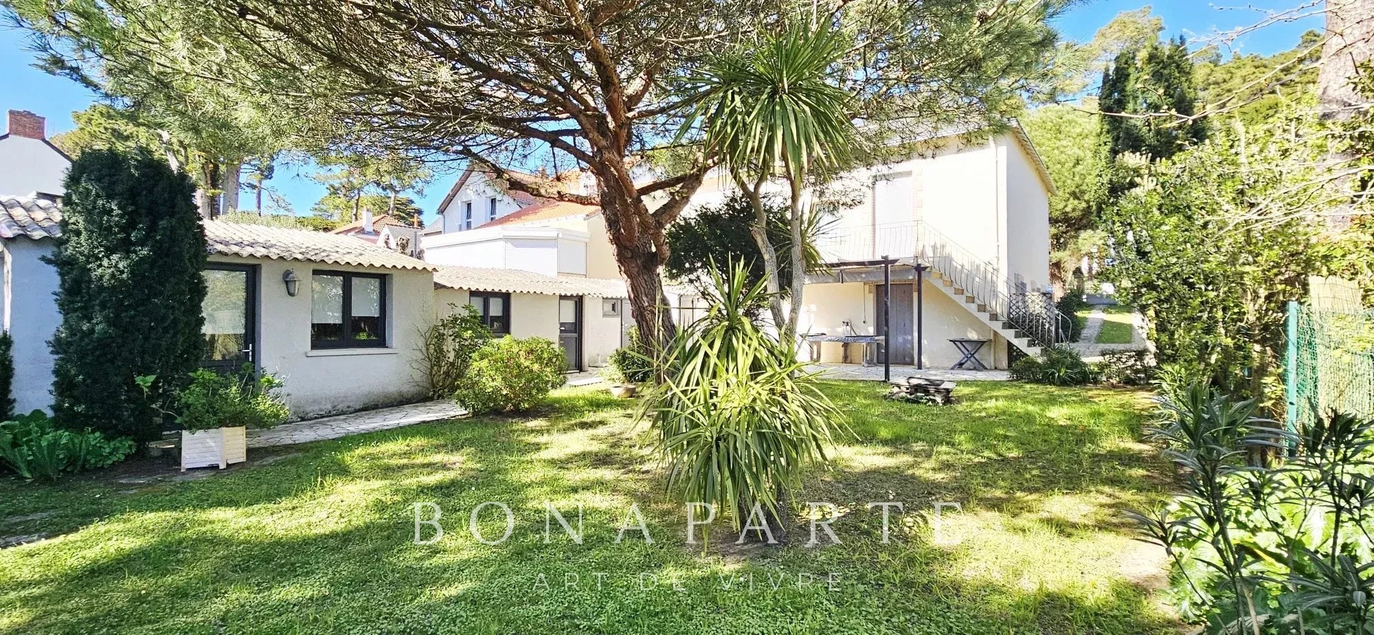 A 750M DE LA PLAGE ET 500M DES COMMERCES - VILLA BAULOISE / 3 CHAMBRES + STUDIO